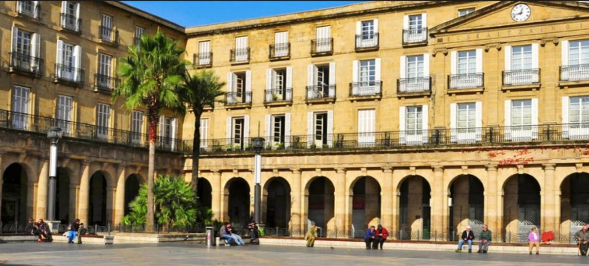 A 5 Minutos Andando Del Casco Viejo, Ayuntamiento, Plaza Circular Y Gran Via De Bilbao Y Proximo A Las 2 Lineas De Metro Eksteriør bilde