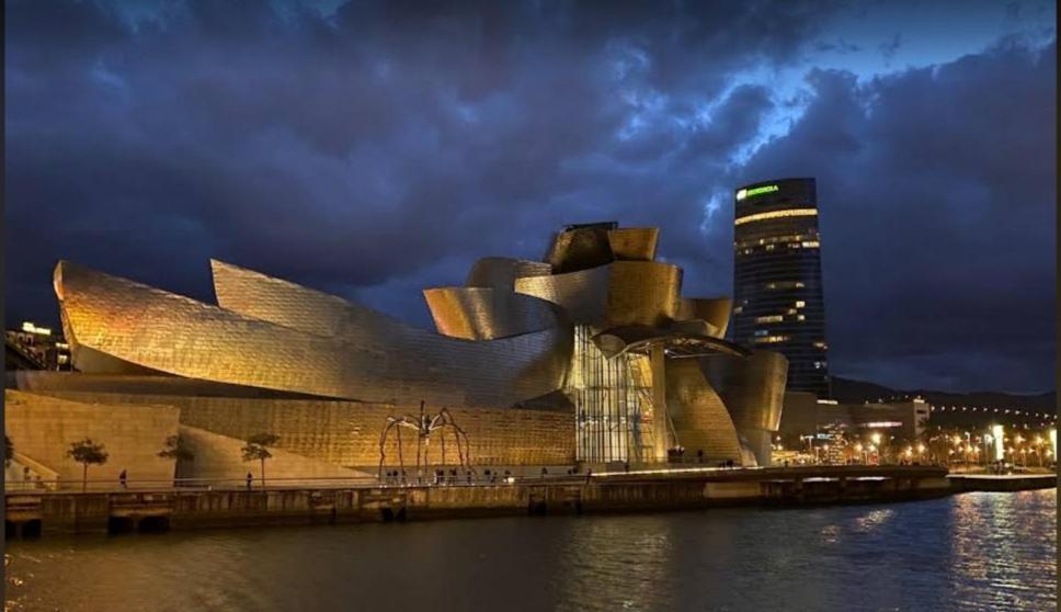 A 5 Minutos Andando Del Casco Viejo, Ayuntamiento, Plaza Circular Y Gran Via De Bilbao Y Proximo A Las 2 Lineas De Metro Eksteriør bilde